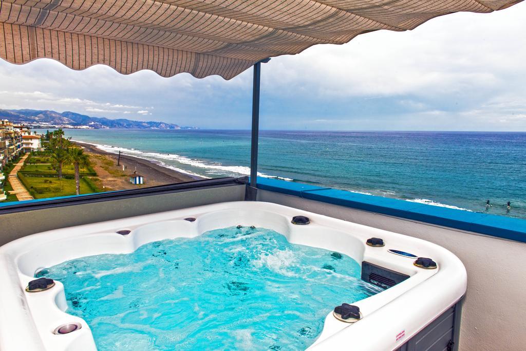 The Beach Penthouse Apartment *